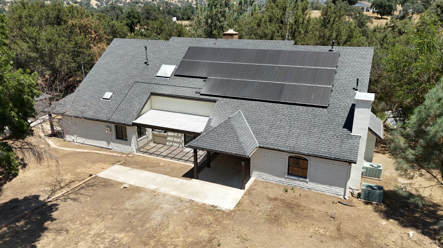 22022 Tollhouse Rd, Clovis, CA 93619