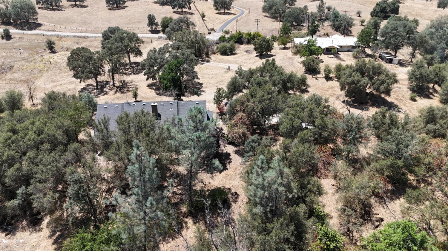 22022 Tollhouse Rd, Clovis, CA 93619