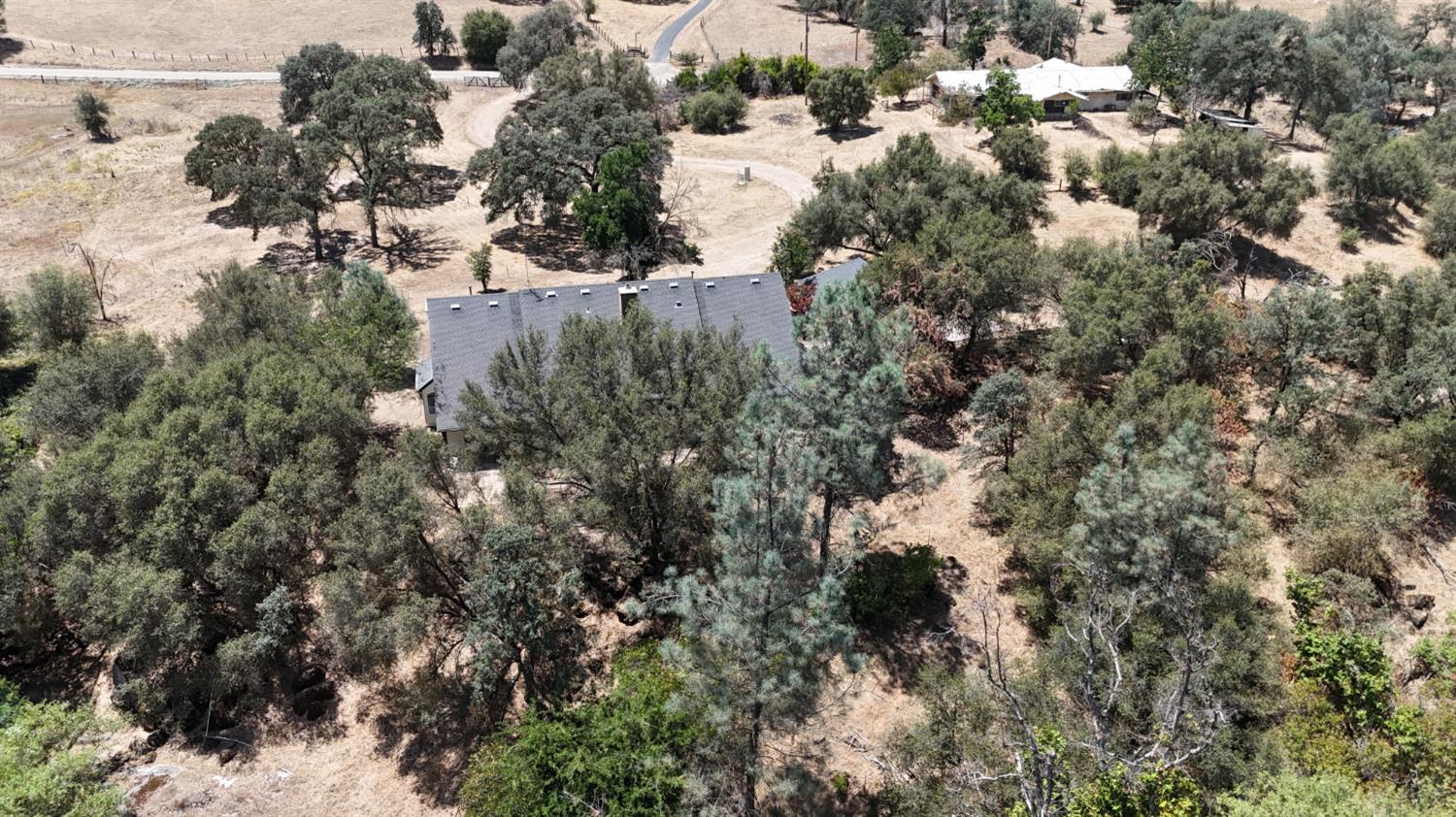 22022 Tollhouse Rd, Clovis, CA 93619