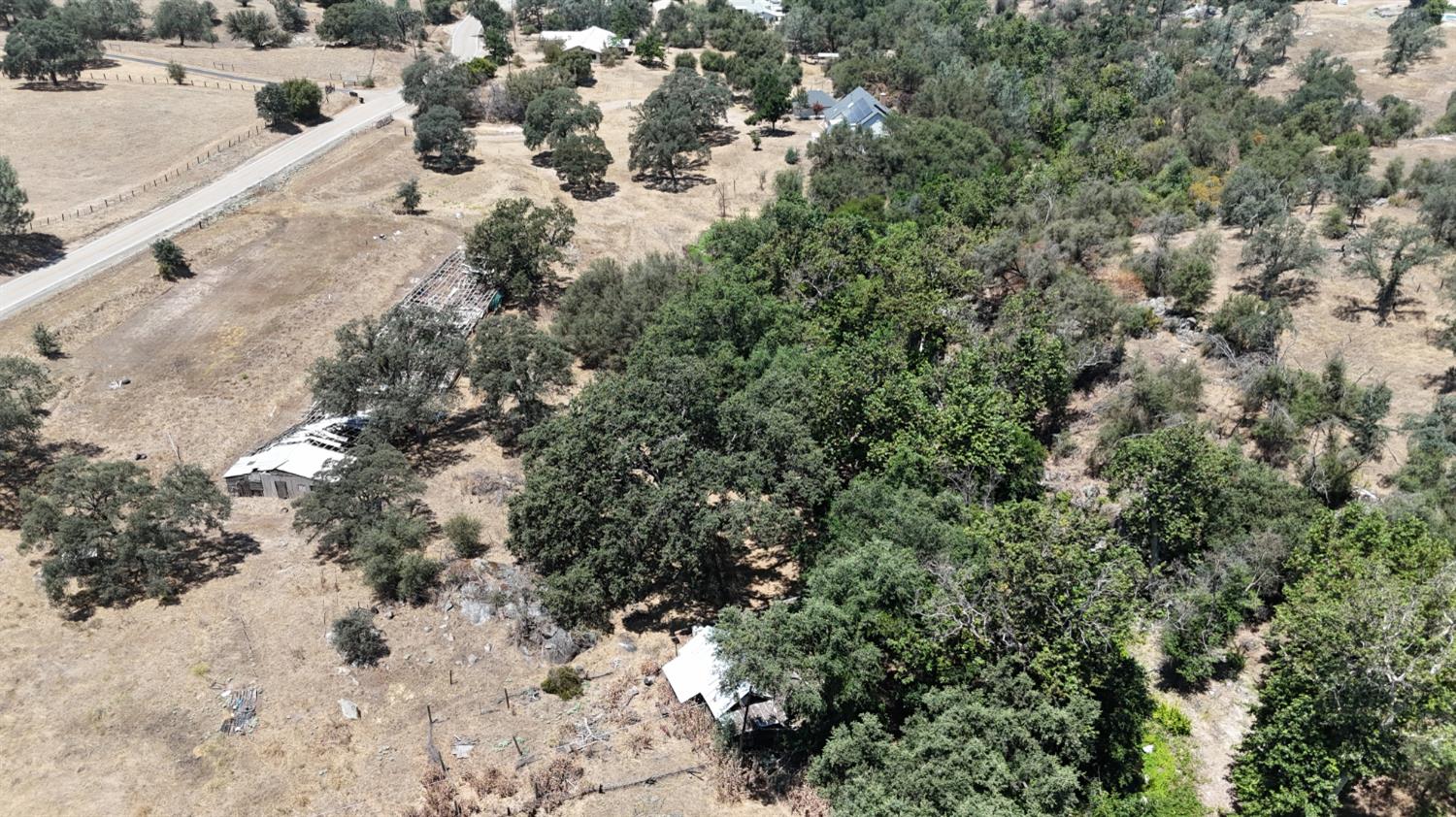 22022 Tollhouse Rd, Clovis, CA 93619