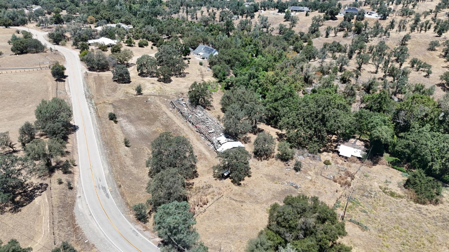 22022 Tollhouse Rd, Clovis, CA 93619