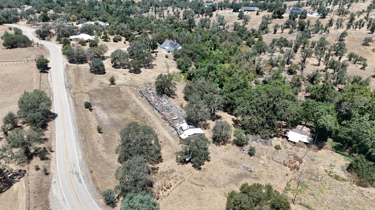 22022 Tollhouse Rd, Clovis, CA 93619