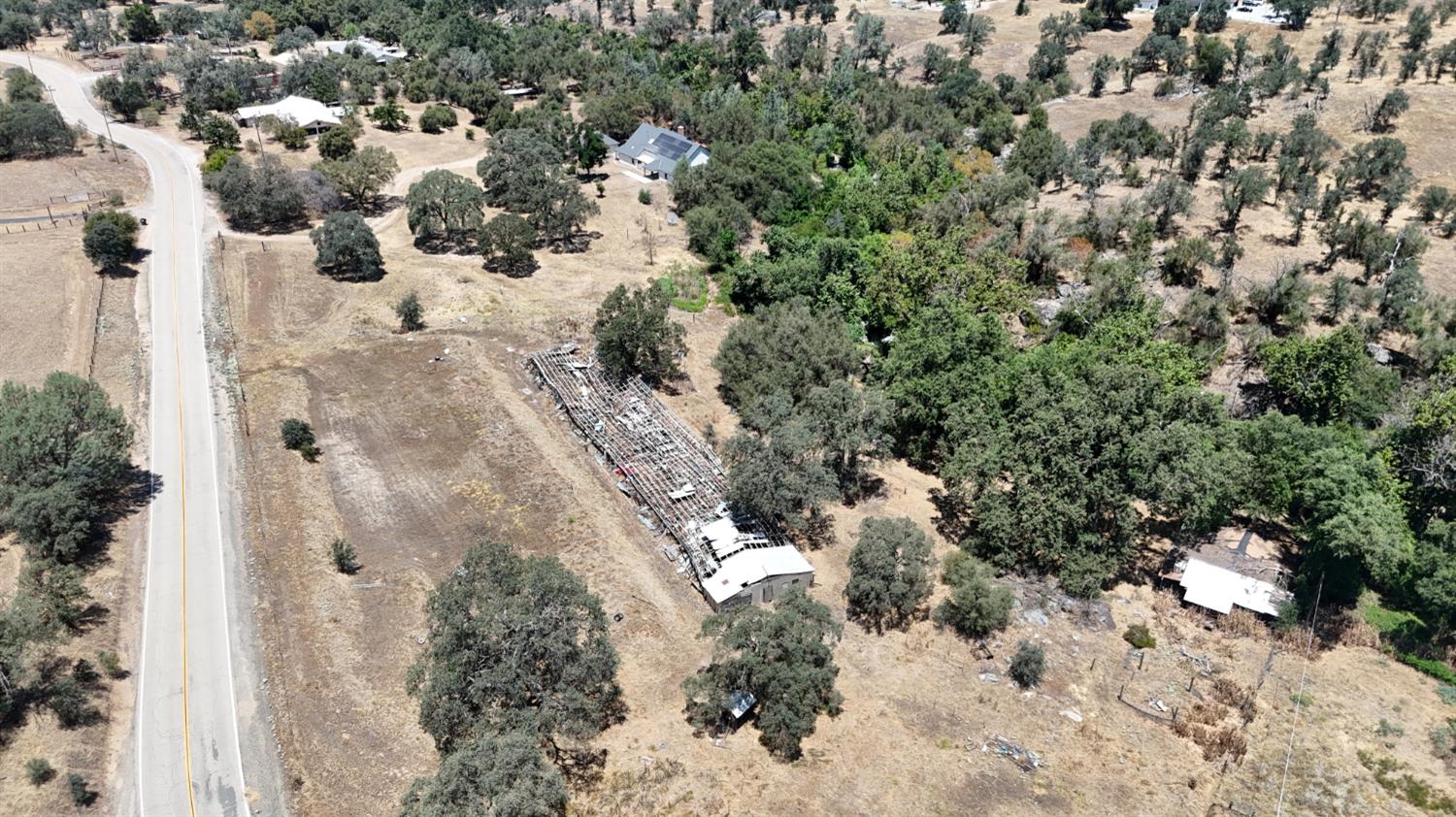 22022 Tollhouse Rd, Clovis, CA 93619
