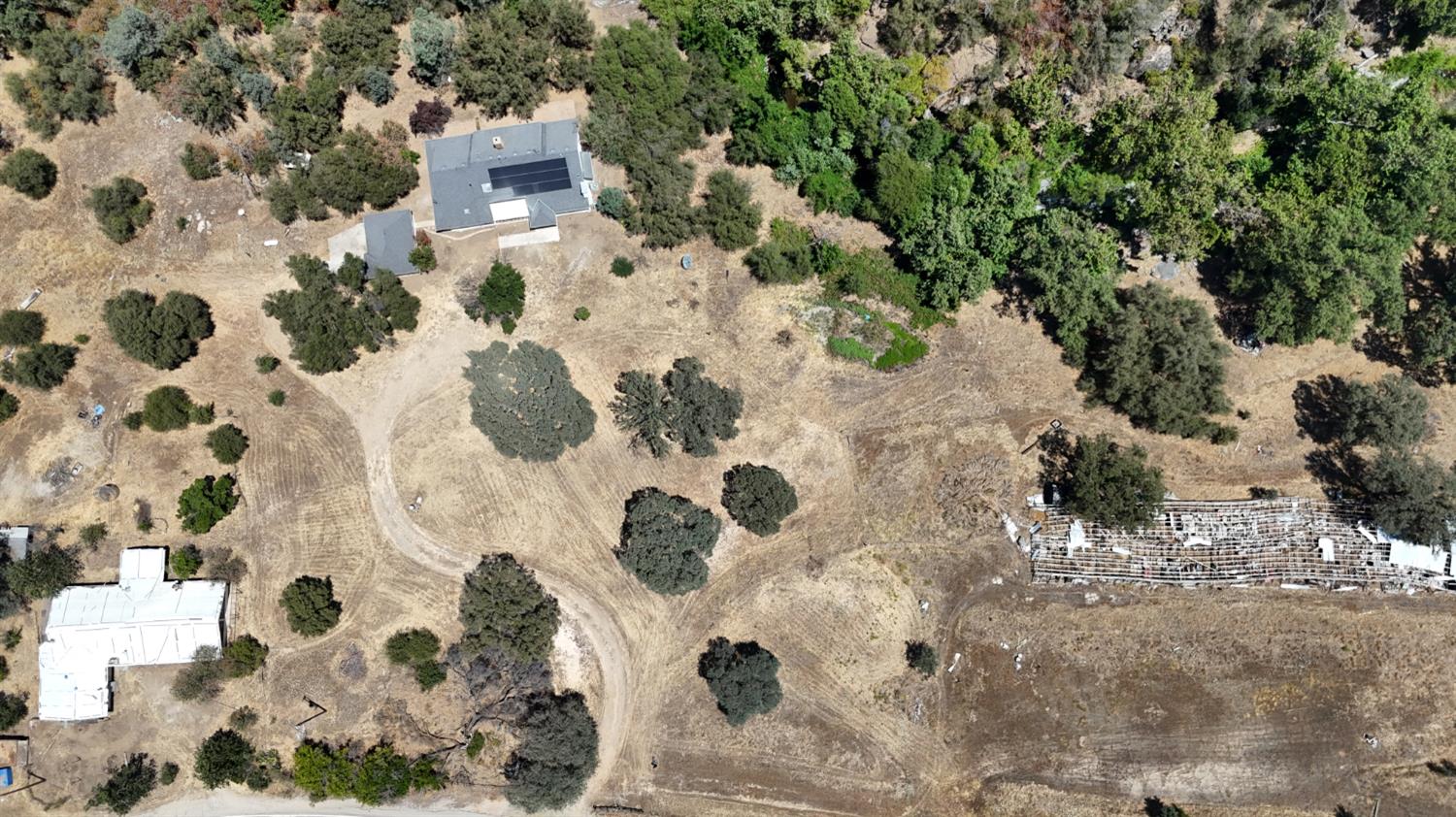 22022 Tollhouse Rd, Clovis, CA 93619