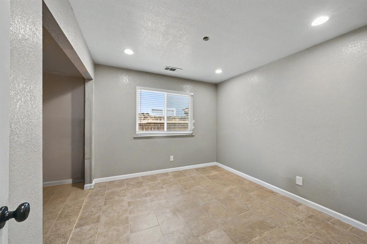2121 Lincoln Ave, Chowchilla, CA 93610