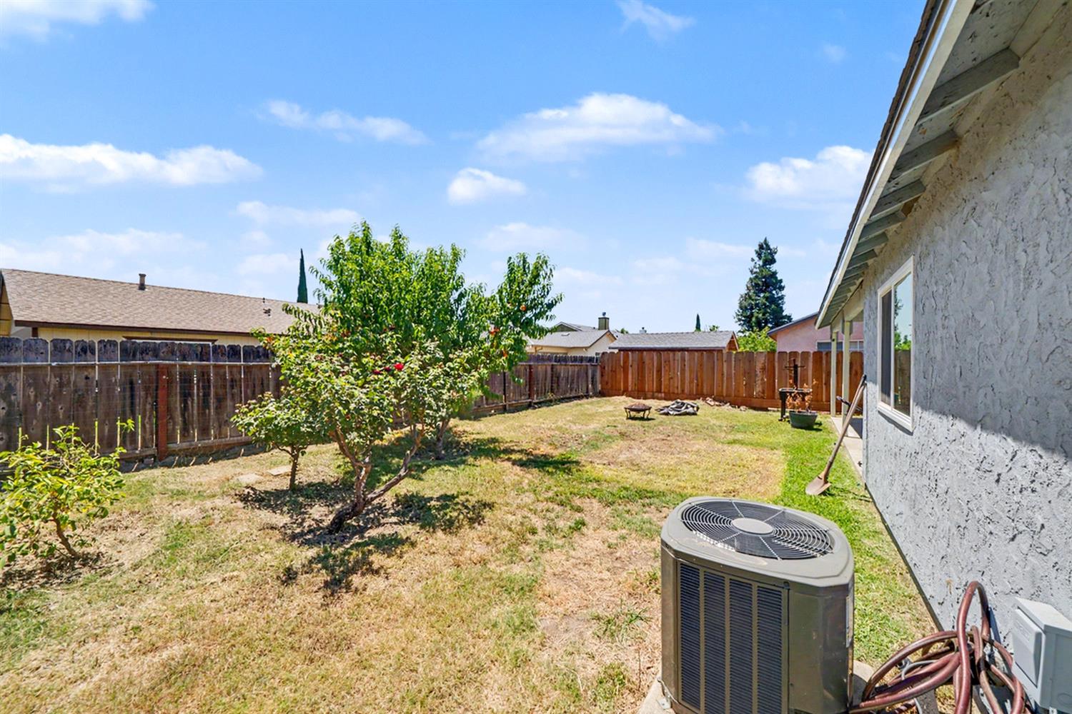 2121 Lincoln Ave, Chowchilla, CA 93610