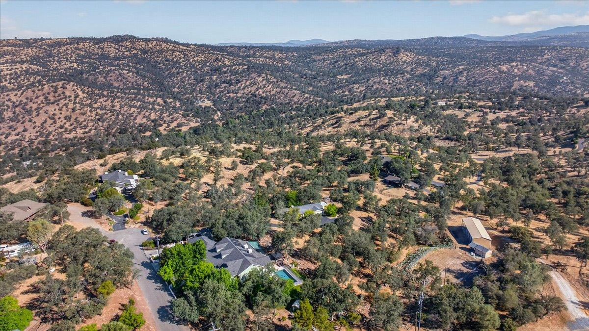 41393 Roaring RIver Way, Coarsegold, CA 93614