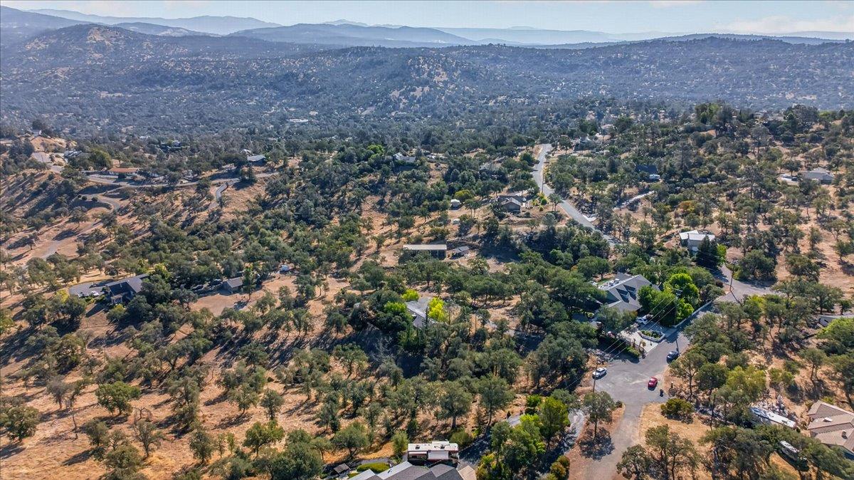 41393 Roaring RIver Way, Coarsegold, CA 93614