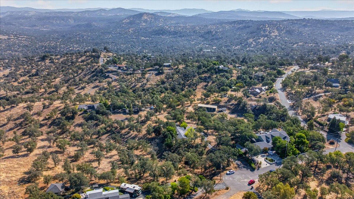 41393 Roaring RIver Way, Coarsegold, CA 93614