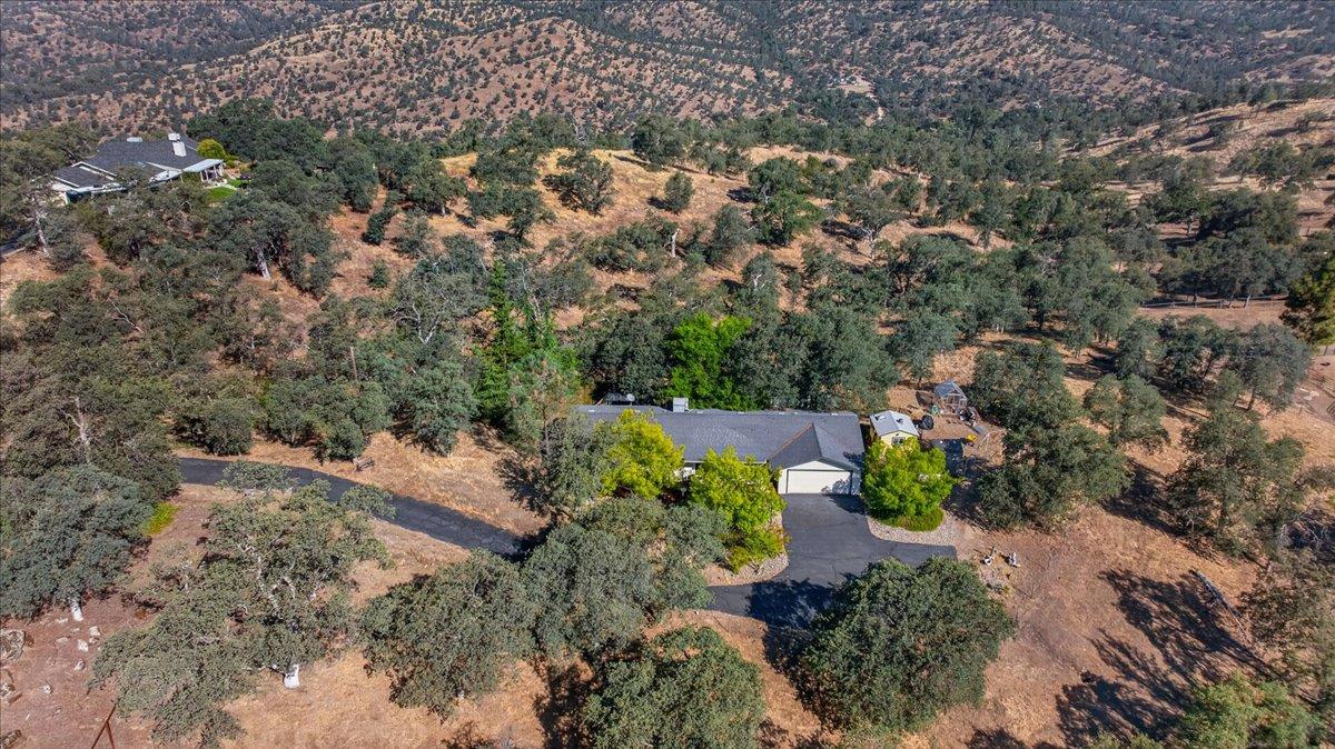 41393 Roaring RIver Way, Coarsegold, CA 93614