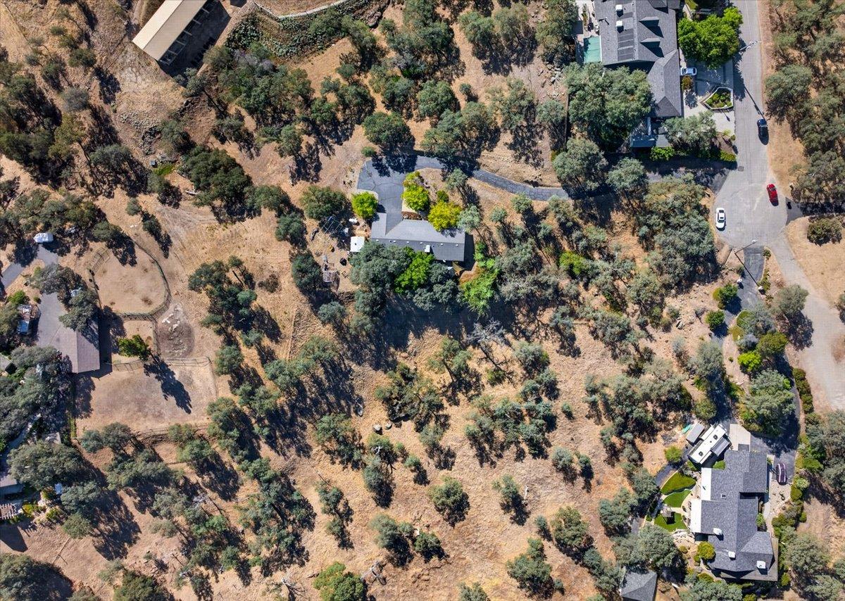 41393 Roaring RIver Way, Coarsegold, CA 93614