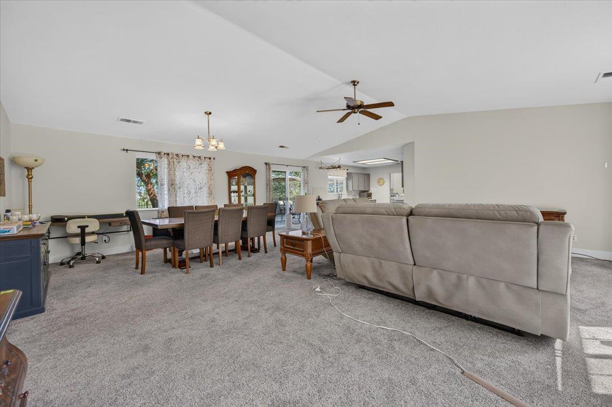 41393 Roaring RIver Way, Coarsegold, CA 93614