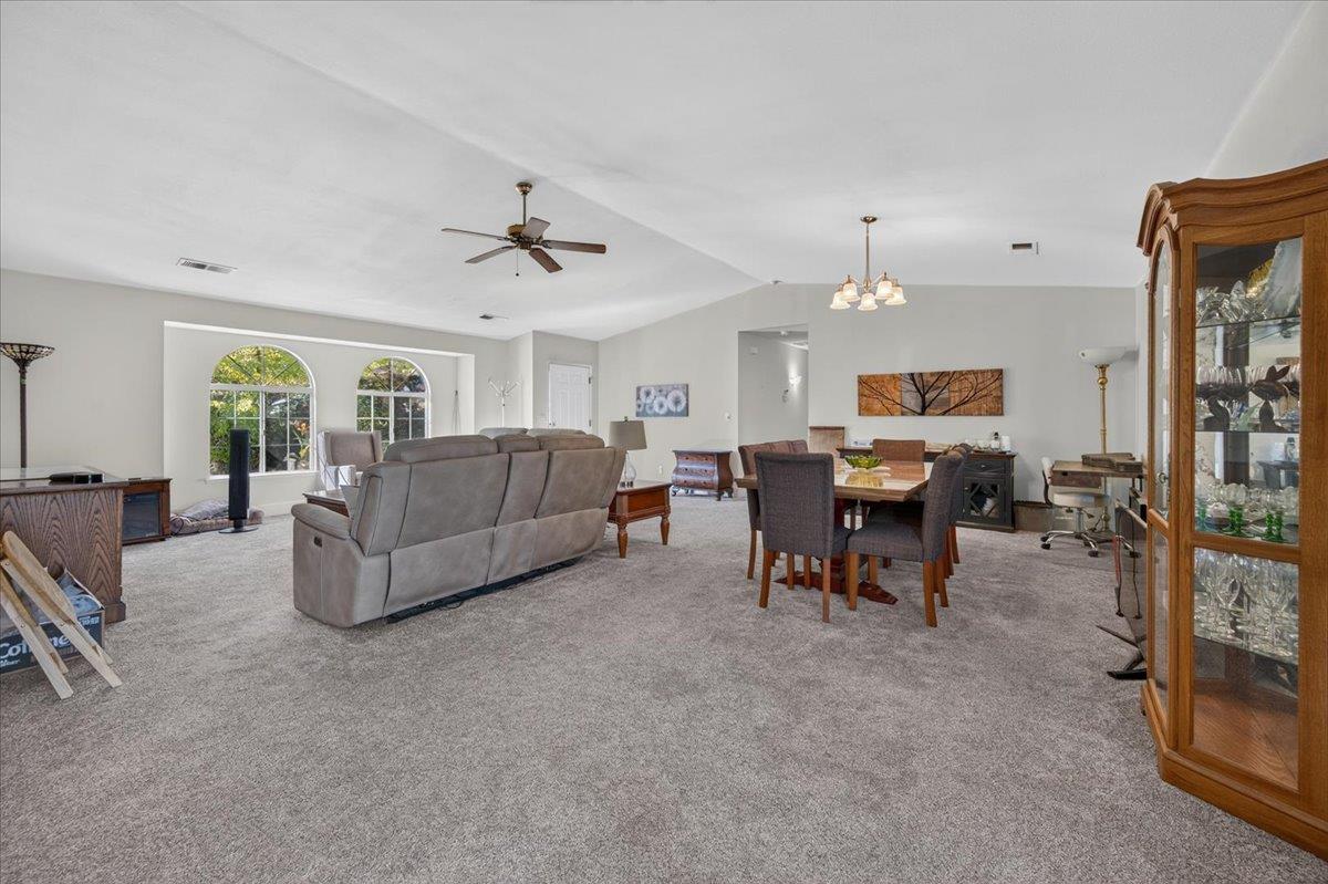 41393 Roaring RIver Way, Coarsegold, CA 93614