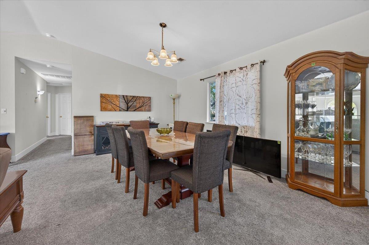 41393 Roaring RIver Way, Coarsegold, CA 93614