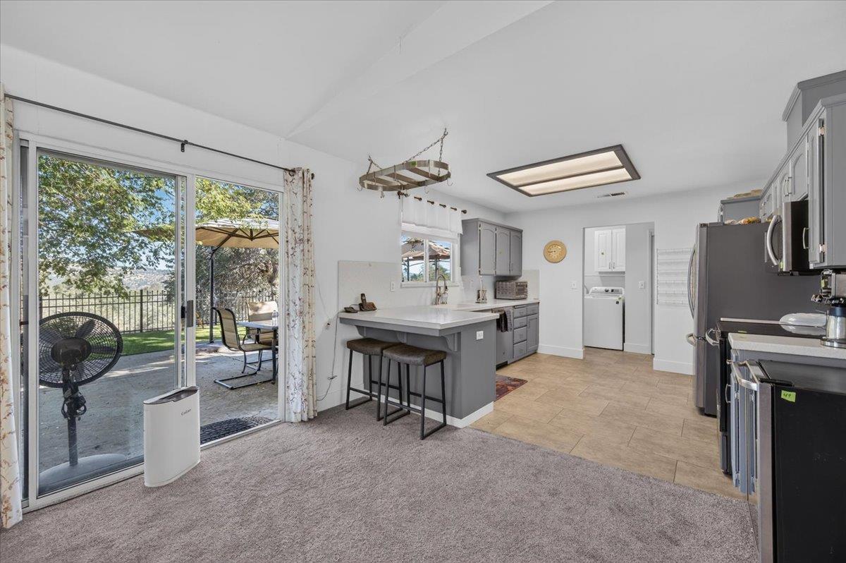 41393 Roaring RIver Way, Coarsegold, CA 93614
