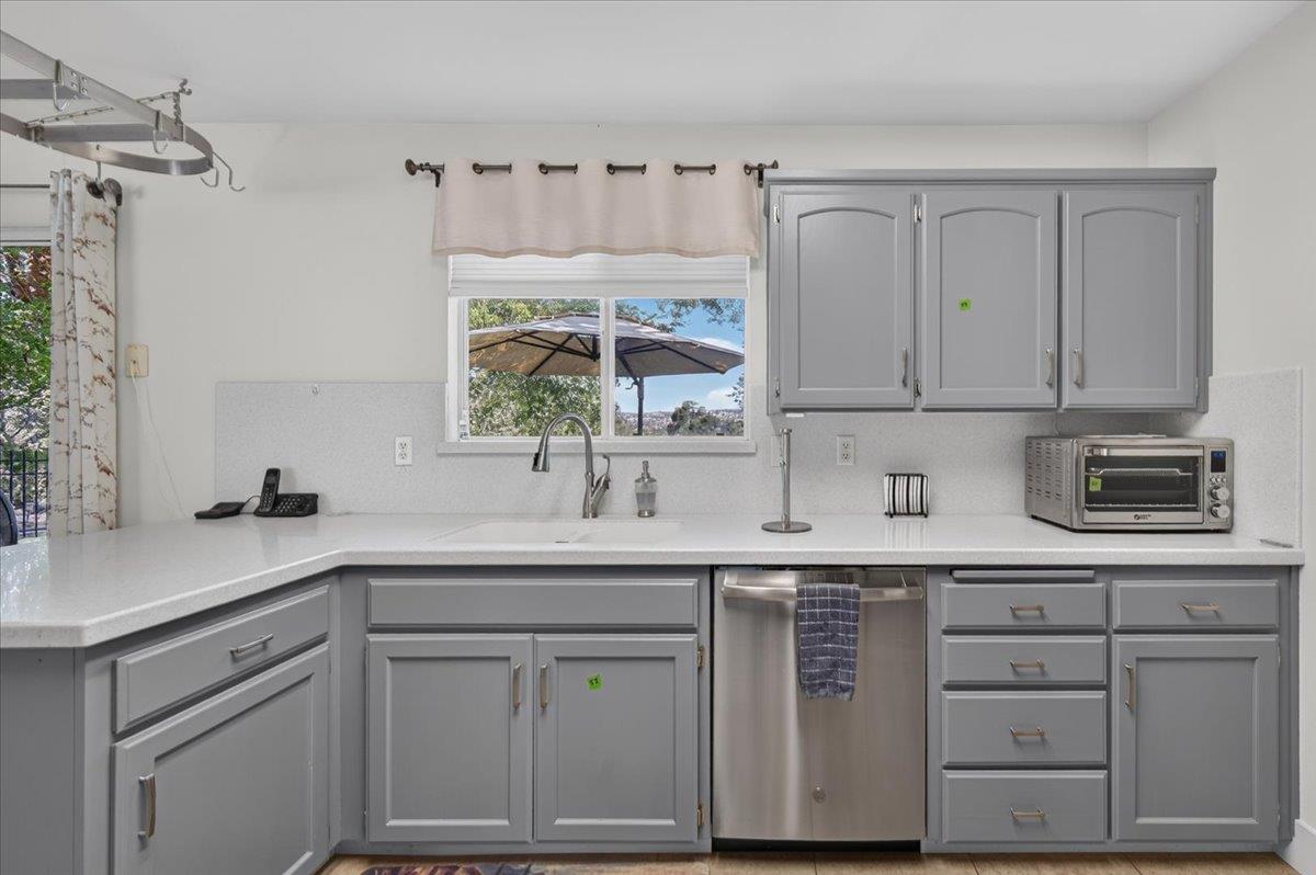 41393 Roaring RIver Way, Coarsegold, CA 93614