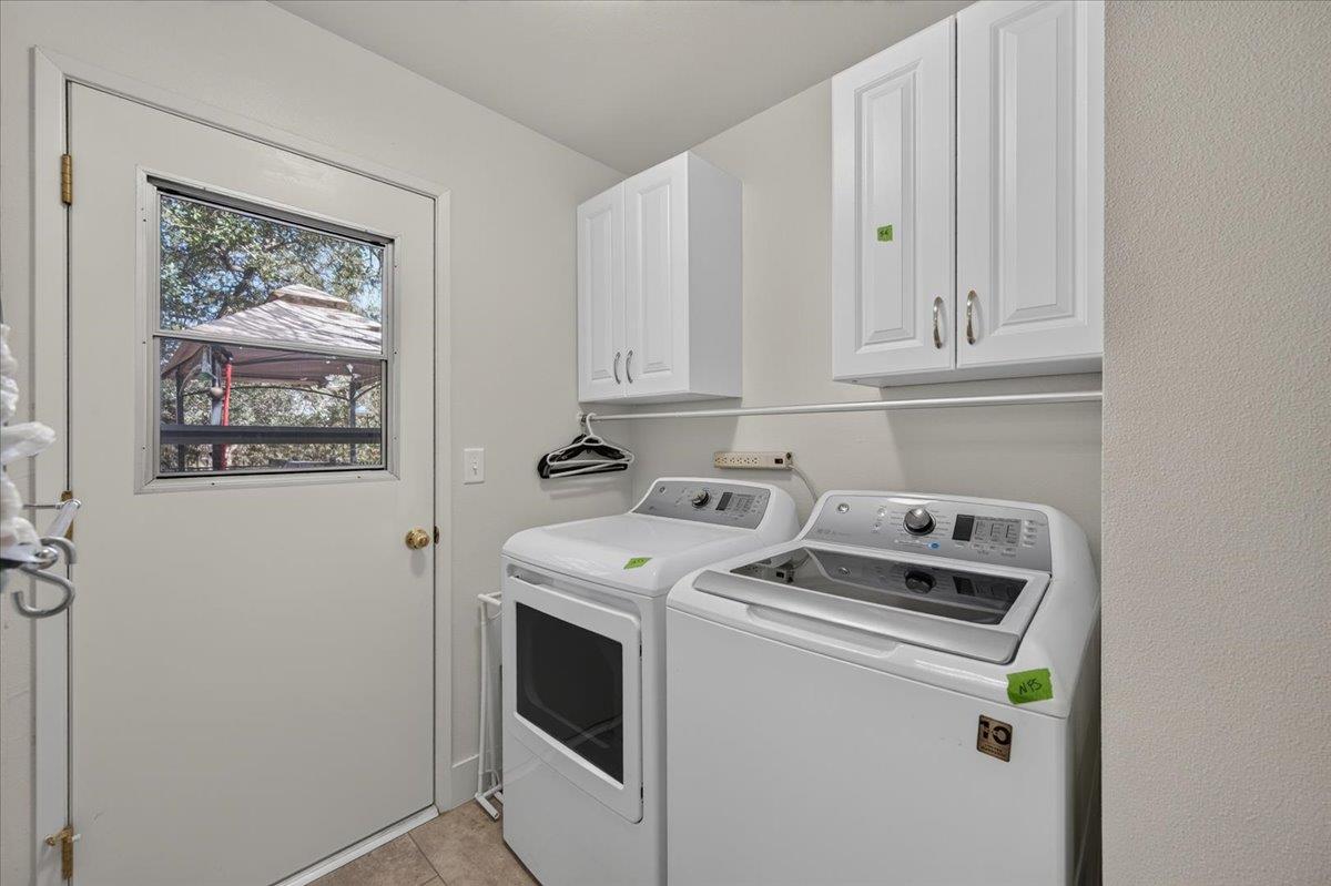 41393 Roaring RIver Way, Coarsegold, CA 93614