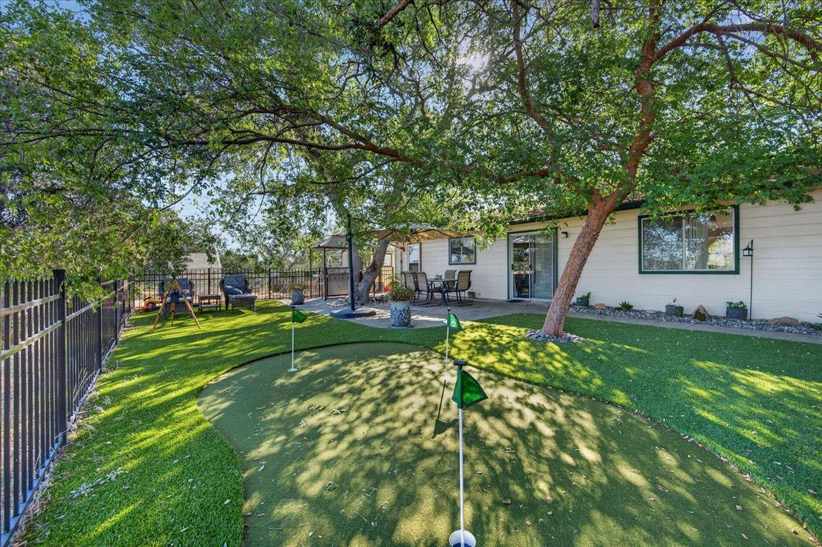 41393 Roaring RIver Way, Coarsegold, CA 93614
