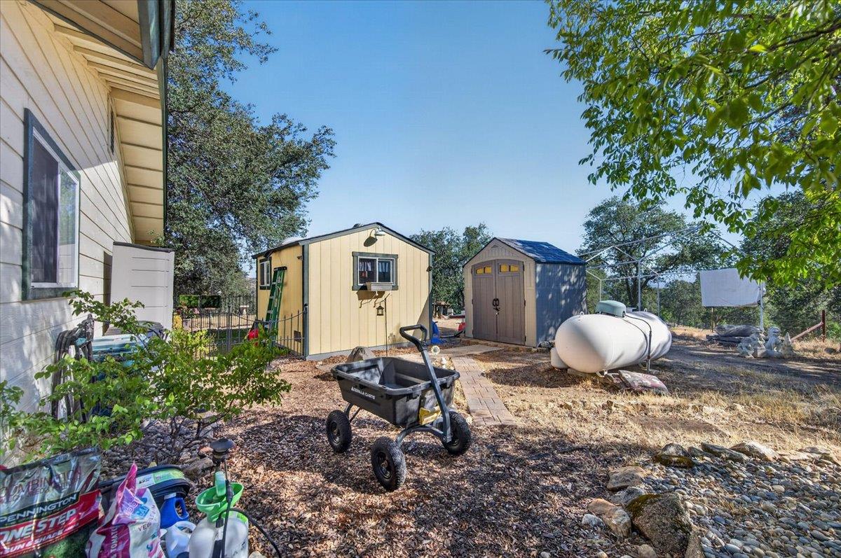 41393 Roaring RIver Way, Coarsegold, CA 93614