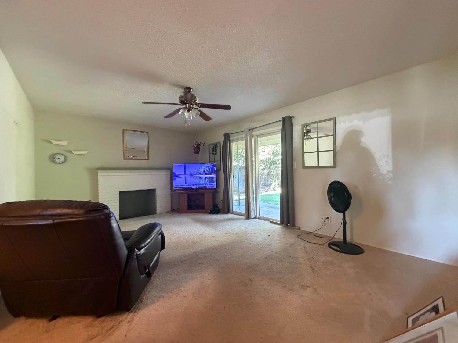 6545 N Raisina Ave, Fresno, CA 93710