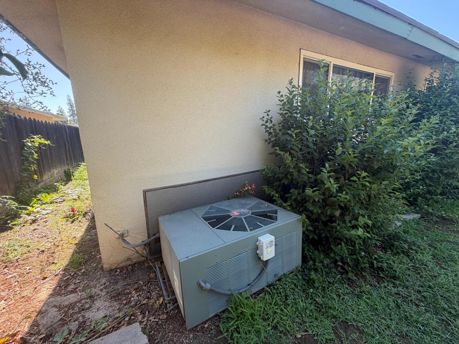 6545 N Raisina Ave, Fresno, CA 93710