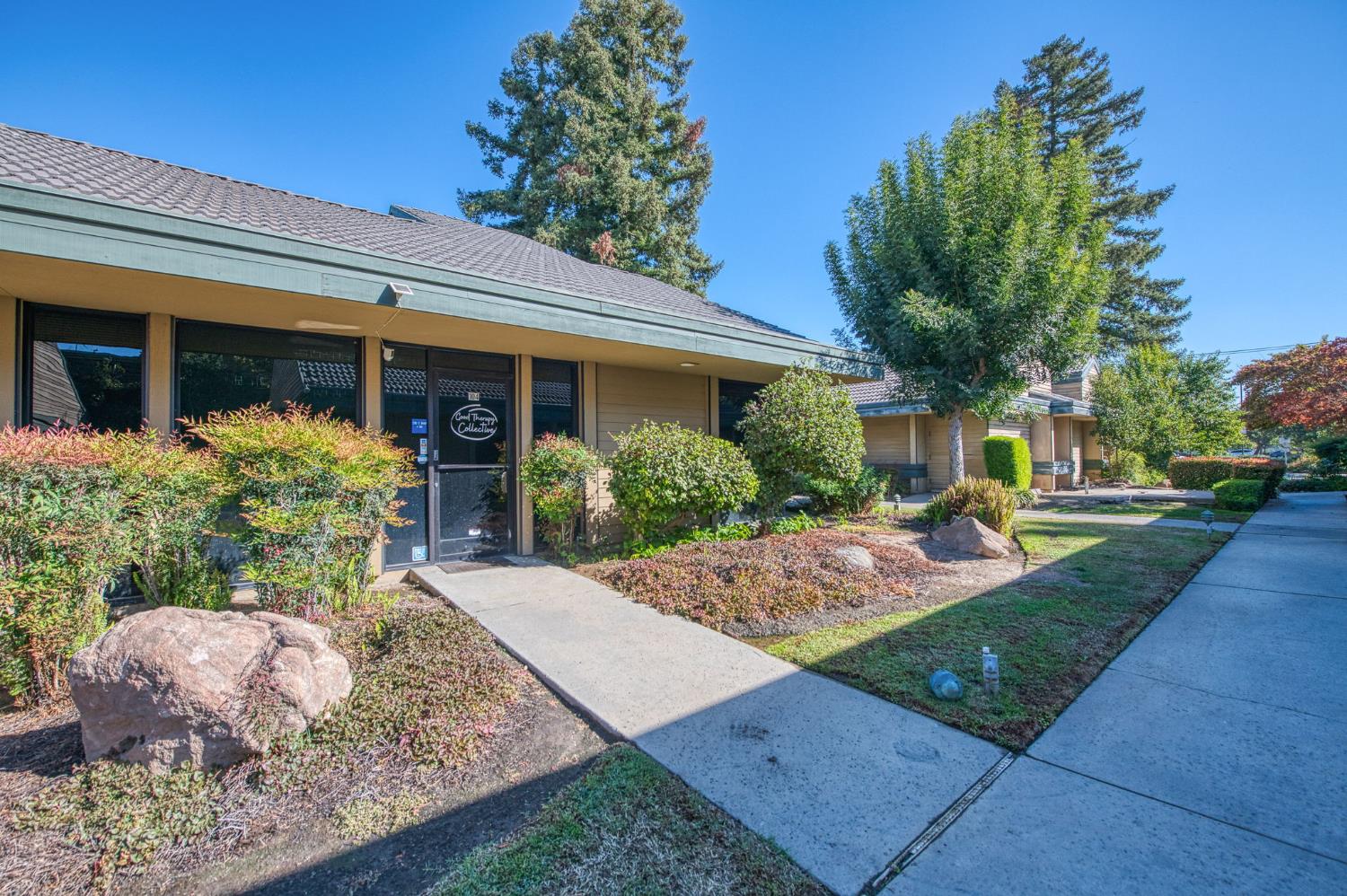 2763 E Shaw Ave, Fresno, CA 93710