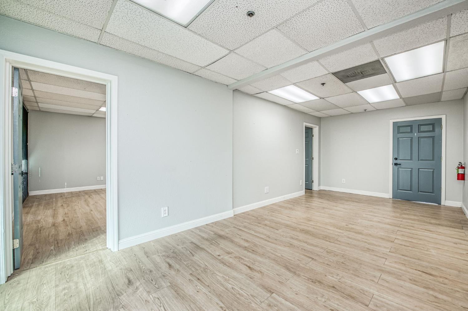 2763 E Shaw Ave, Fresno, CA 93710