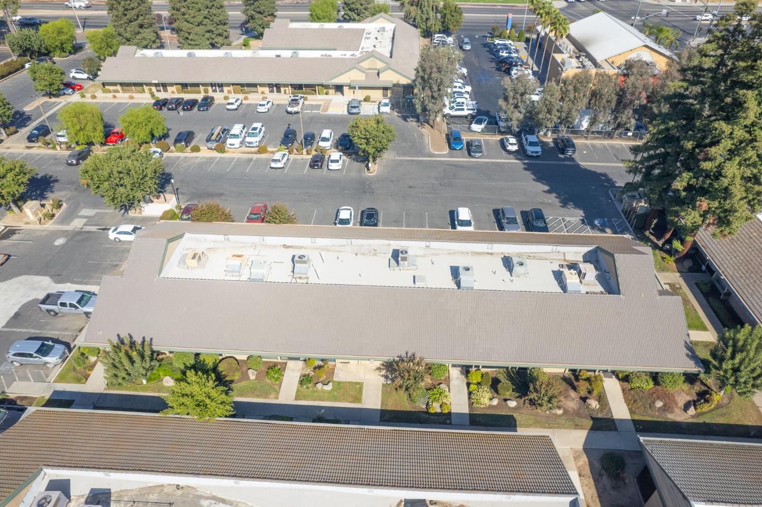 2763 E Shaw Ave, Fresno, CA 93710