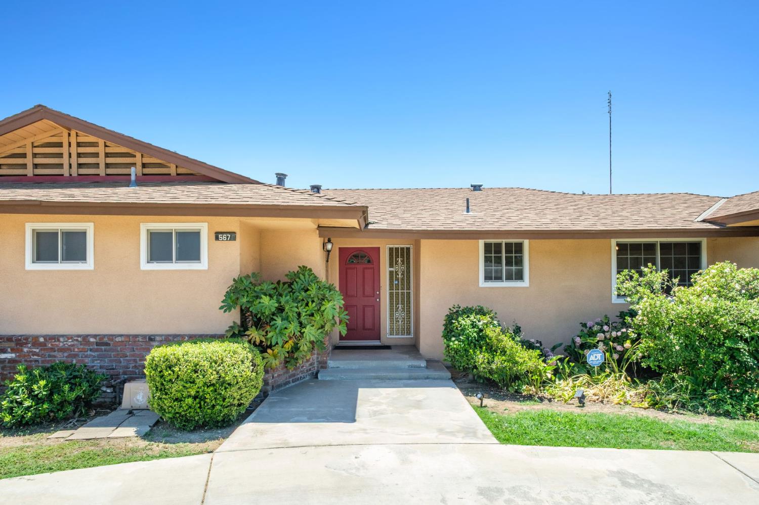 567 W Bullard Ave, Fresno, CA 93704