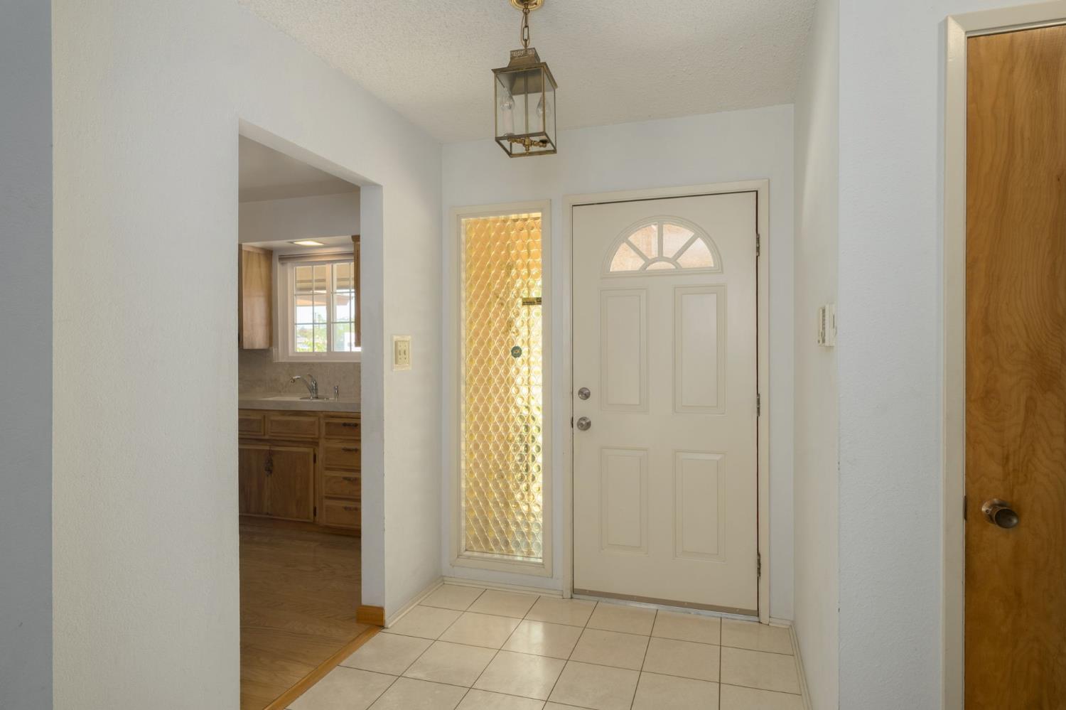 567 W Bullard Ave, Fresno, CA 93704