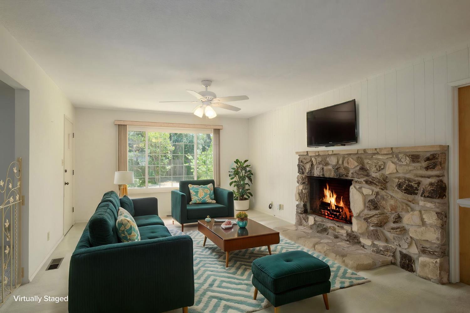 567 W Bullard Ave, Fresno, CA 93704