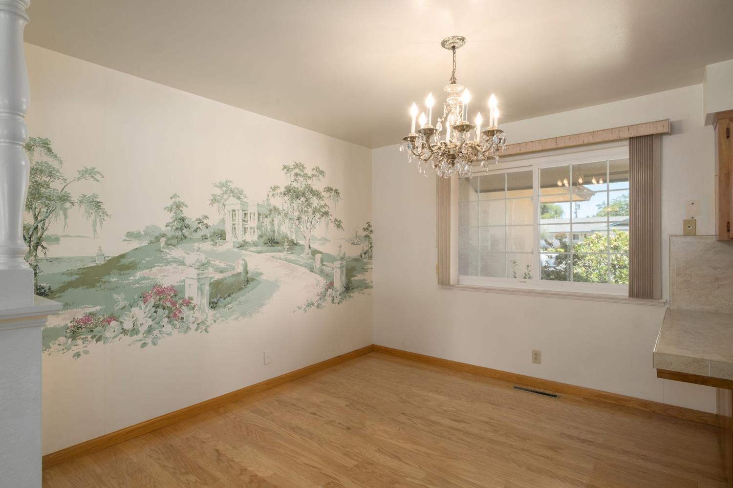 567 W Bullard Ave, Fresno, CA 93704
