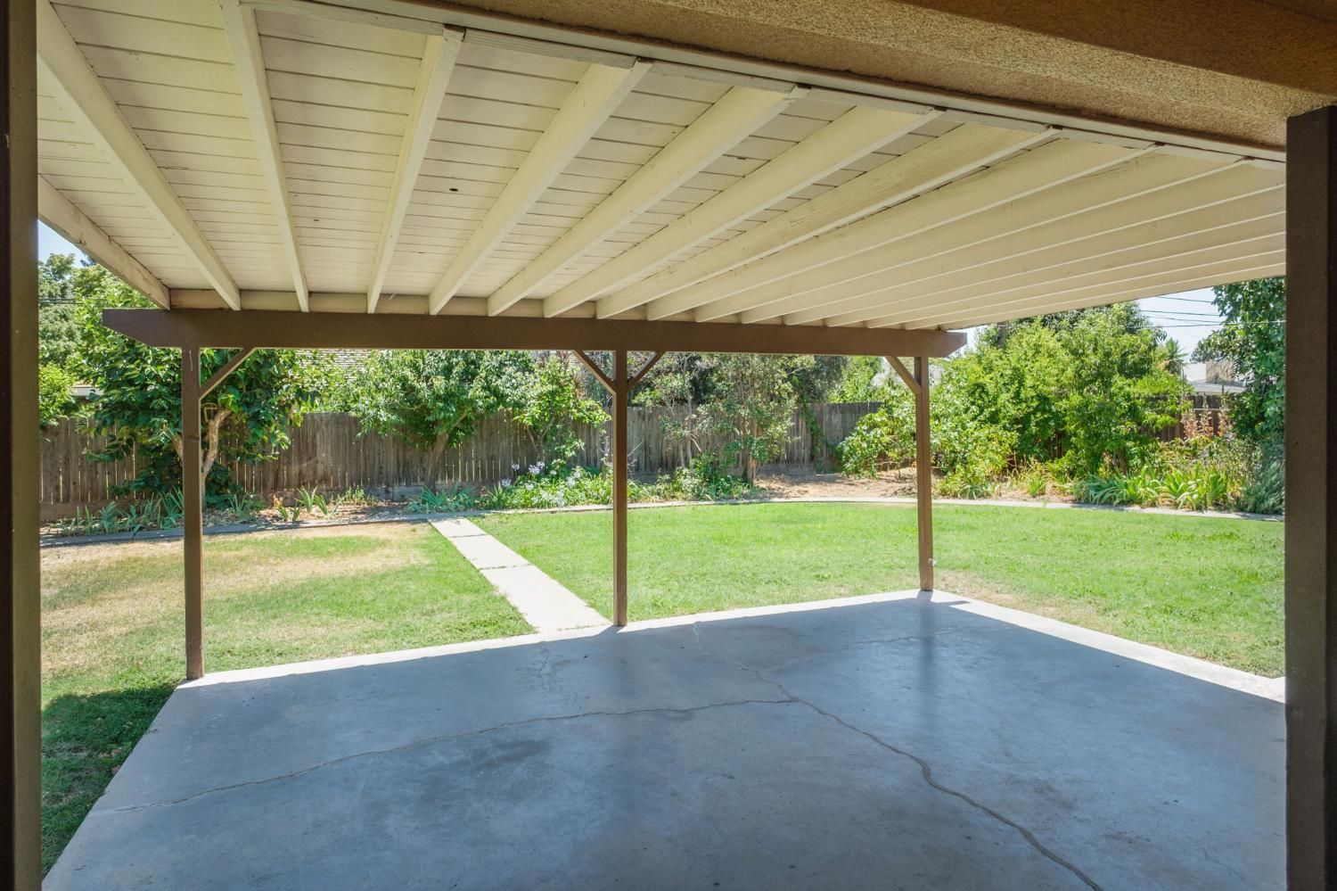 567 W Bullard Ave, Fresno, CA 93704