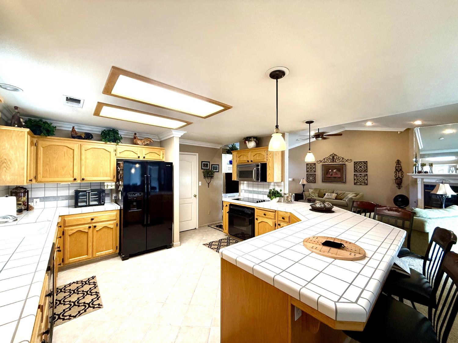 619 Citrus Ave, Fowler, CA 93625