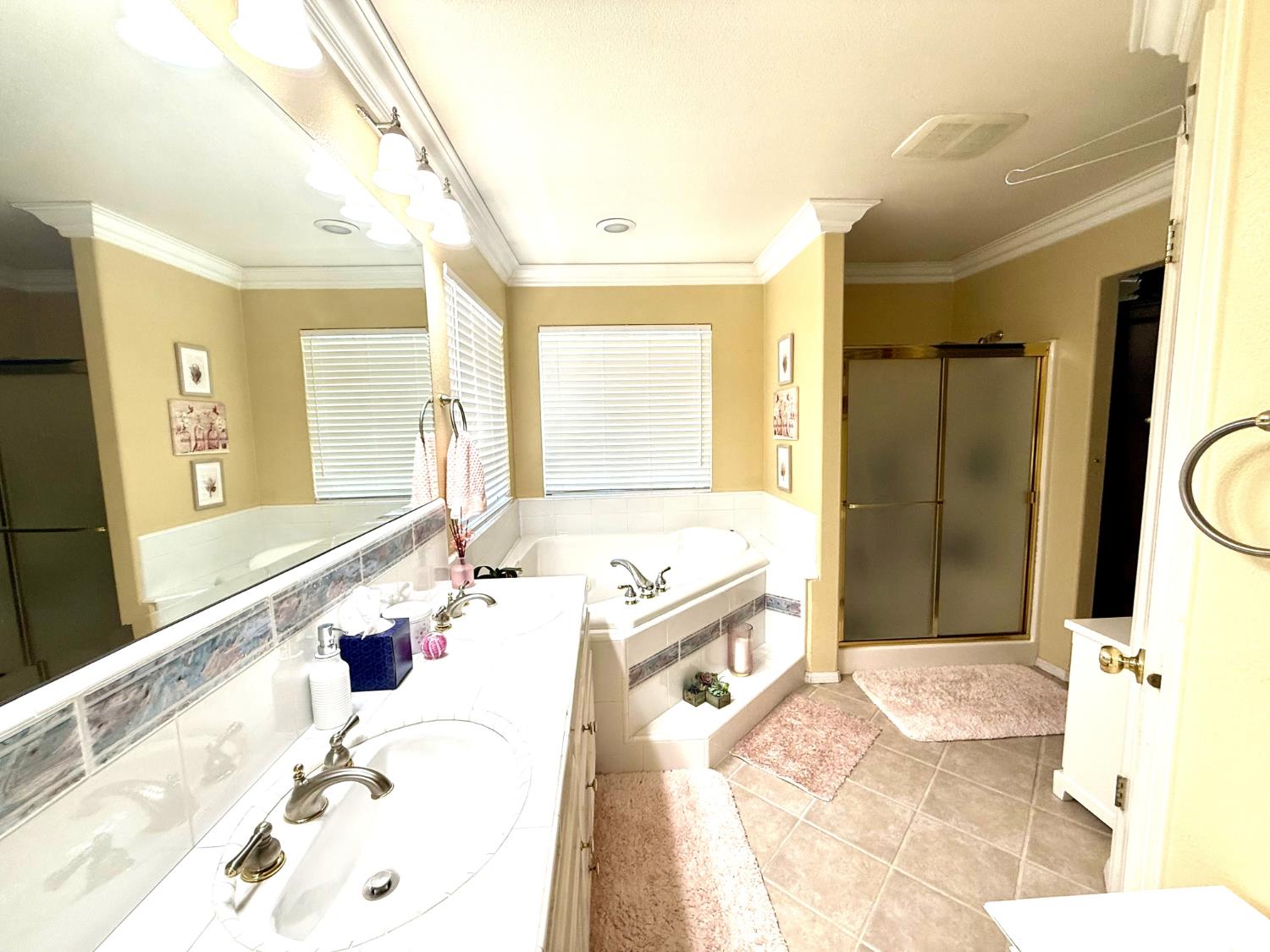 619 Citrus Ave, Fowler, CA 93625