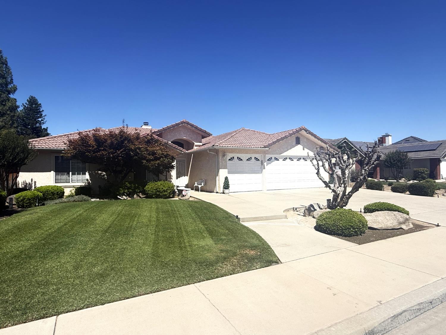 619 Citrus Ave, Fowler, CA 93625