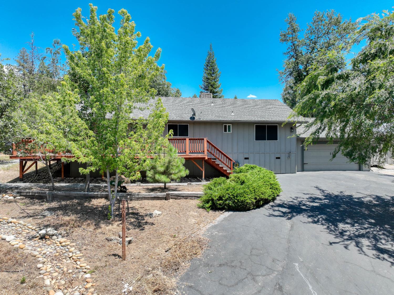 34035 Natoma Rd, Auberry, CA 93602