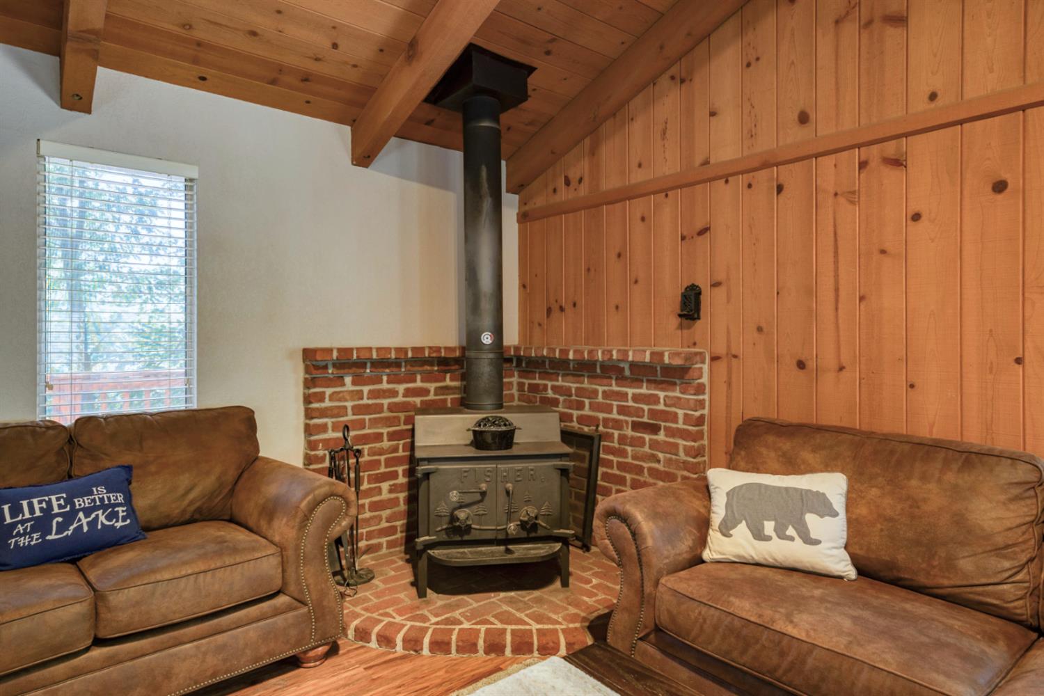 34035 Natoma Rd, Auberry, CA 93602
