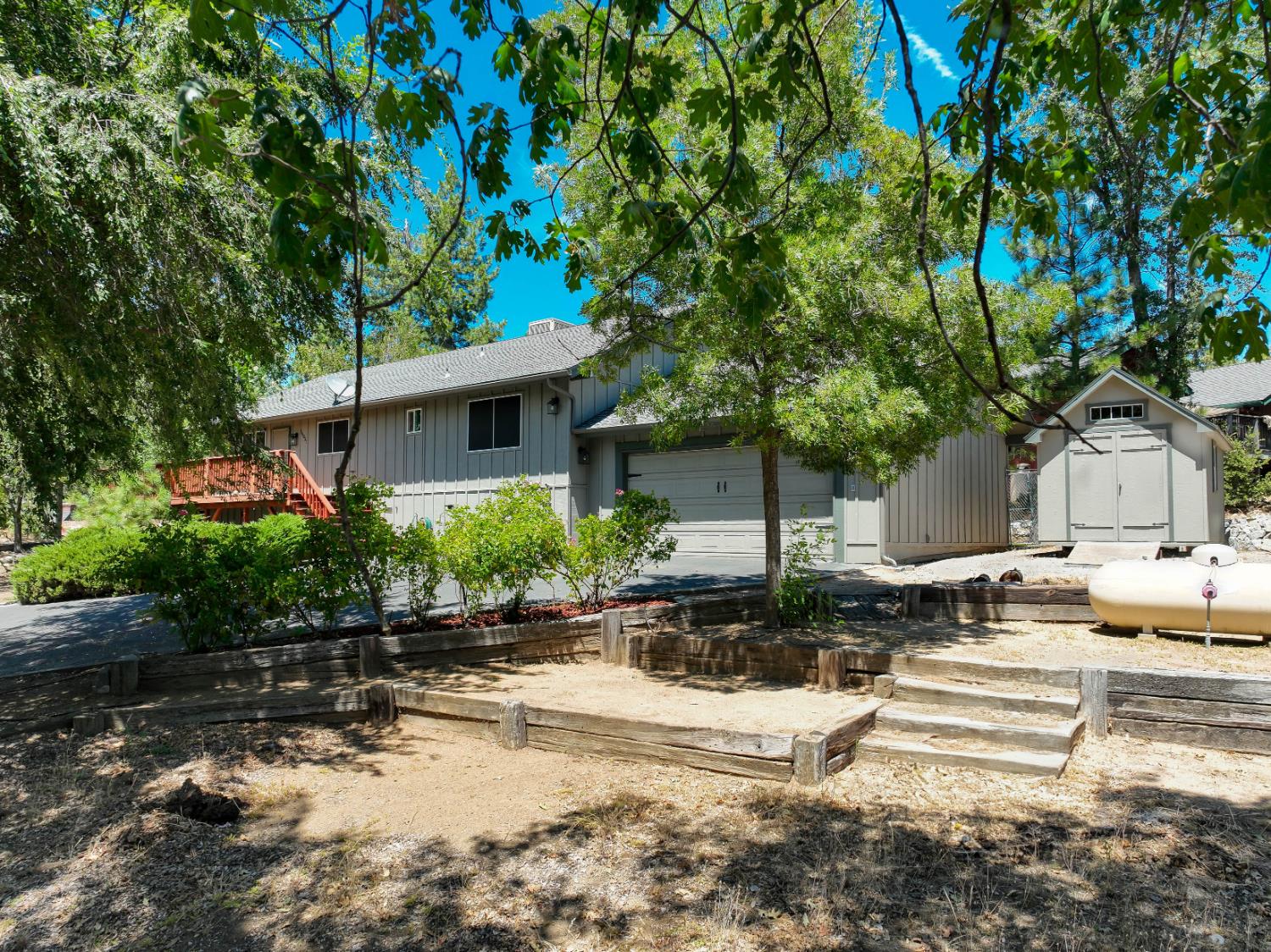 34035 Natoma Rd, Auberry, CA 93602