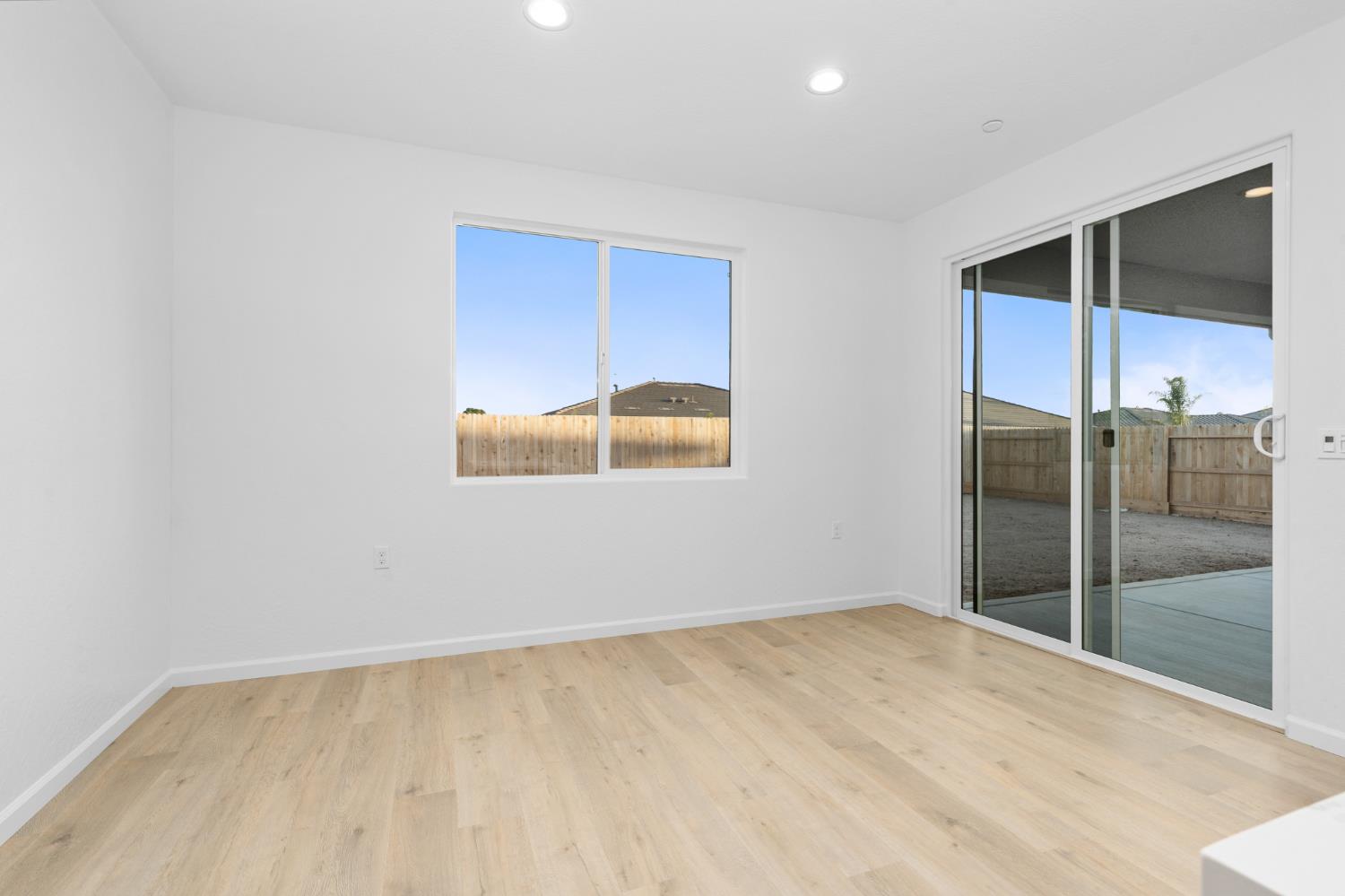 881 E Ahronian Ave, Fowler, CA 93625