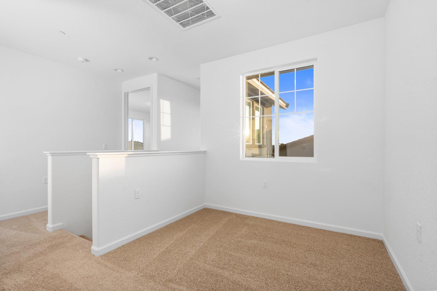 881 E Ahronian Ave, Fowler, CA 93625