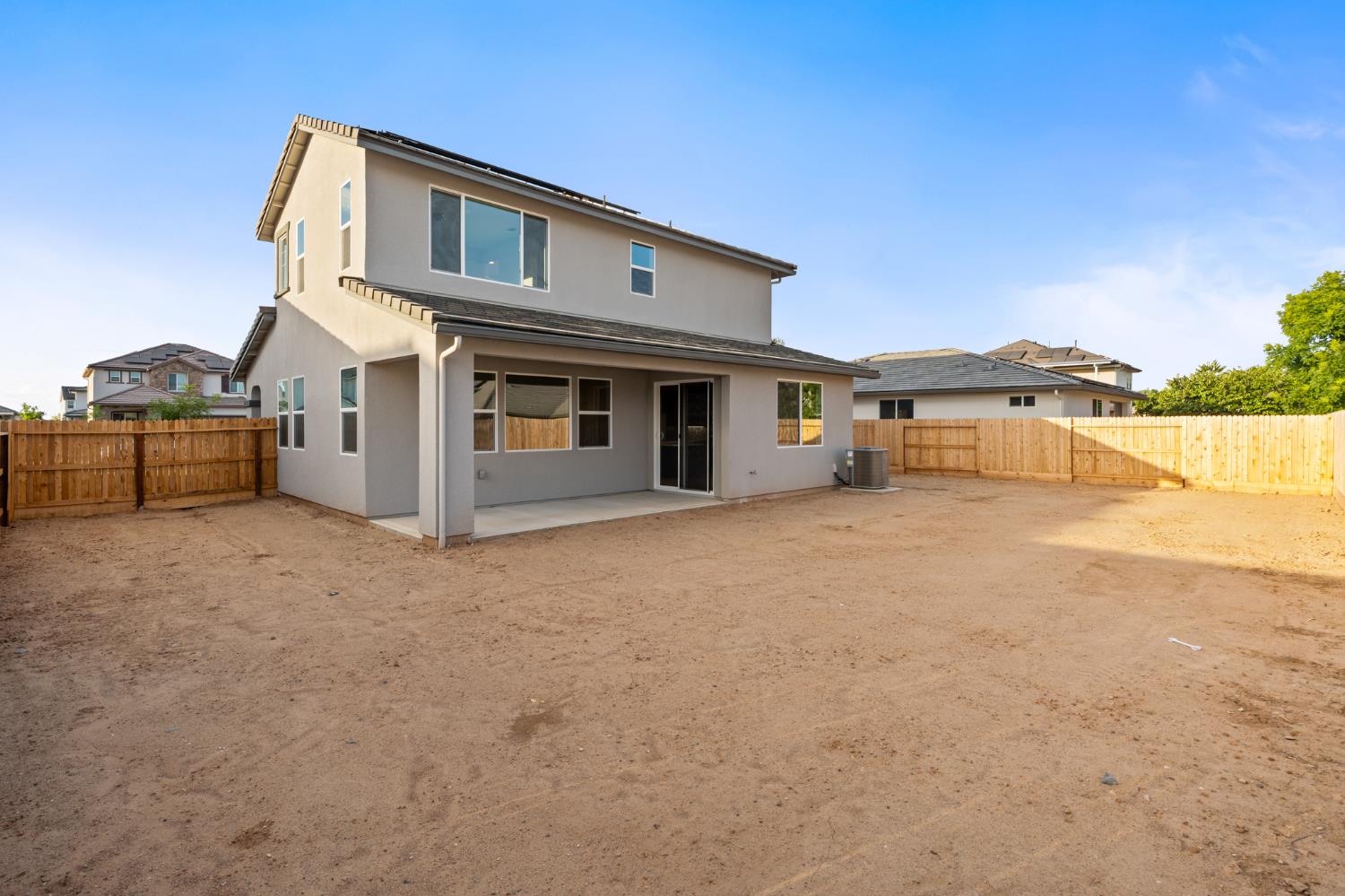 881 E Ahronian Ave, Fowler, CA 93625
