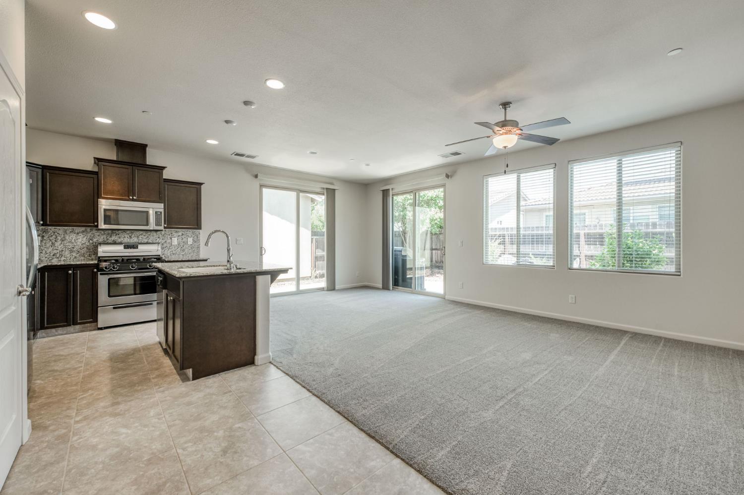 3269 Lahar Ln, Clovis, CA 93619