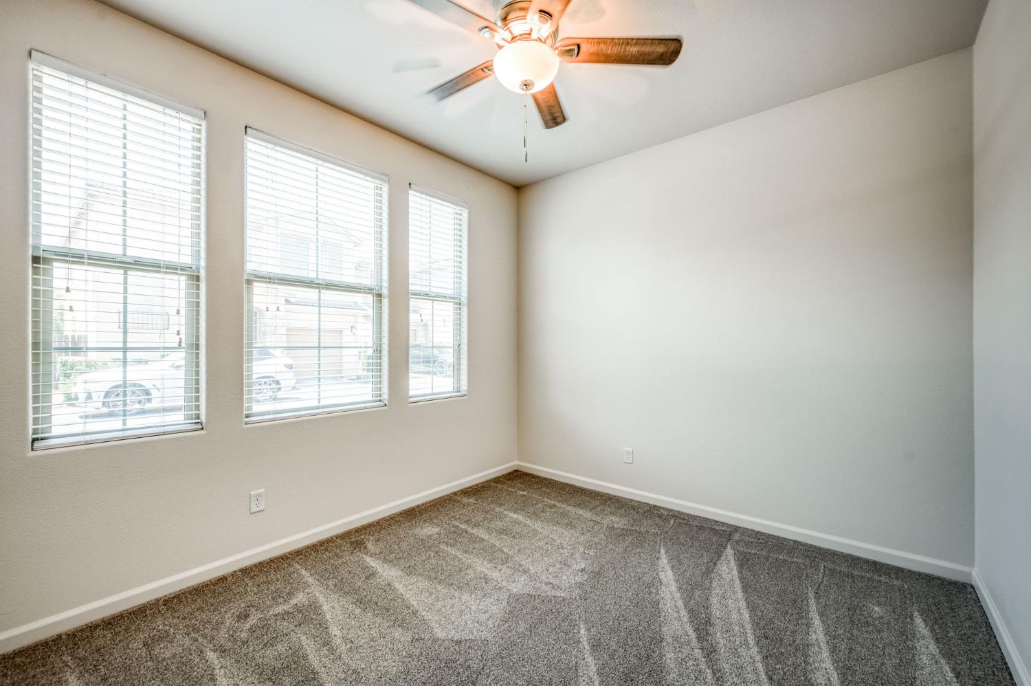 3269 Lahar Ln, Clovis, CA 93619