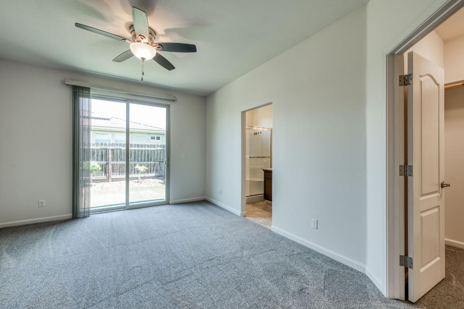 3269 Lahar Ln, Clovis, CA 93619