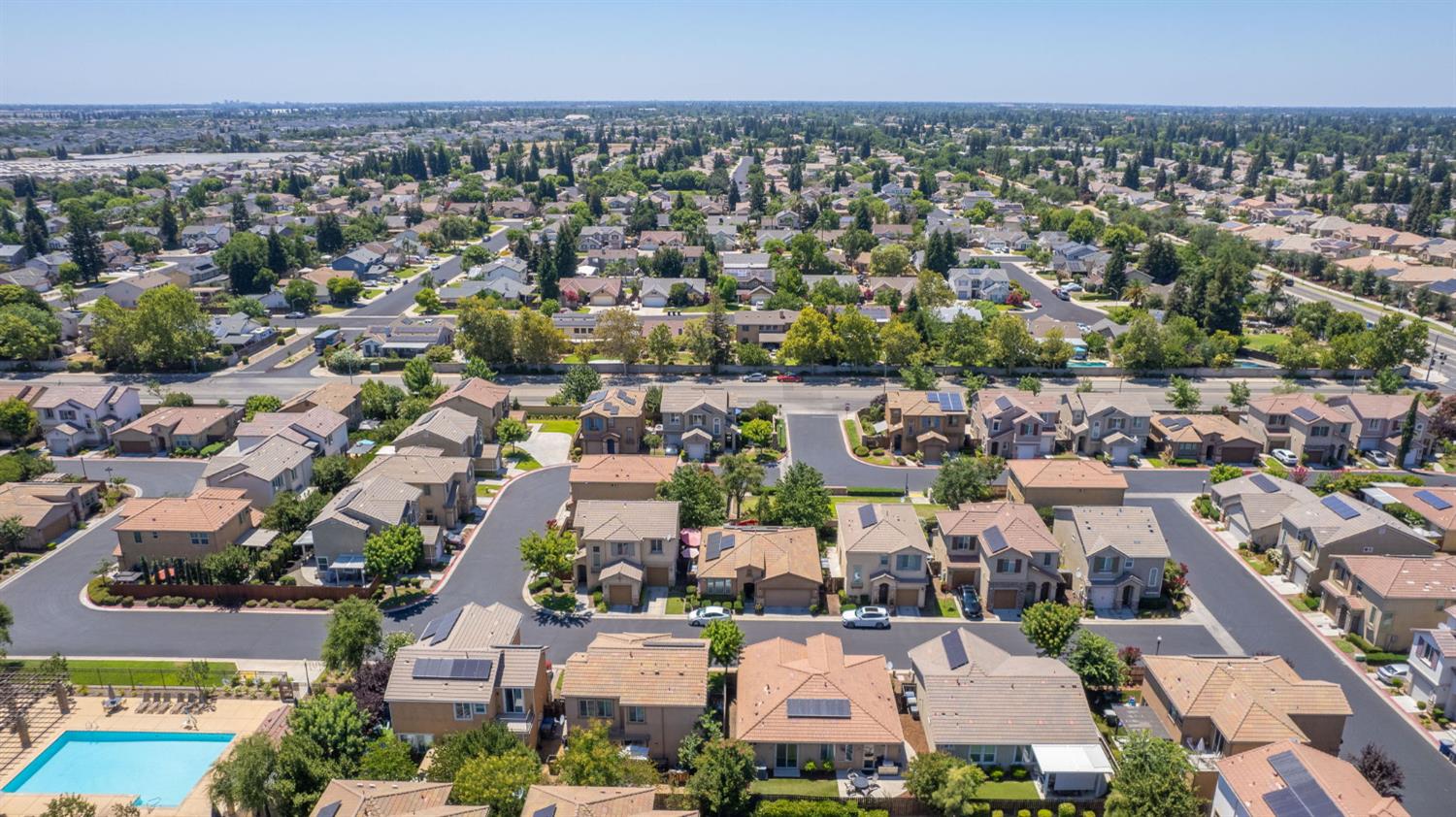 3269 Lahar Ln, Clovis, CA 93619