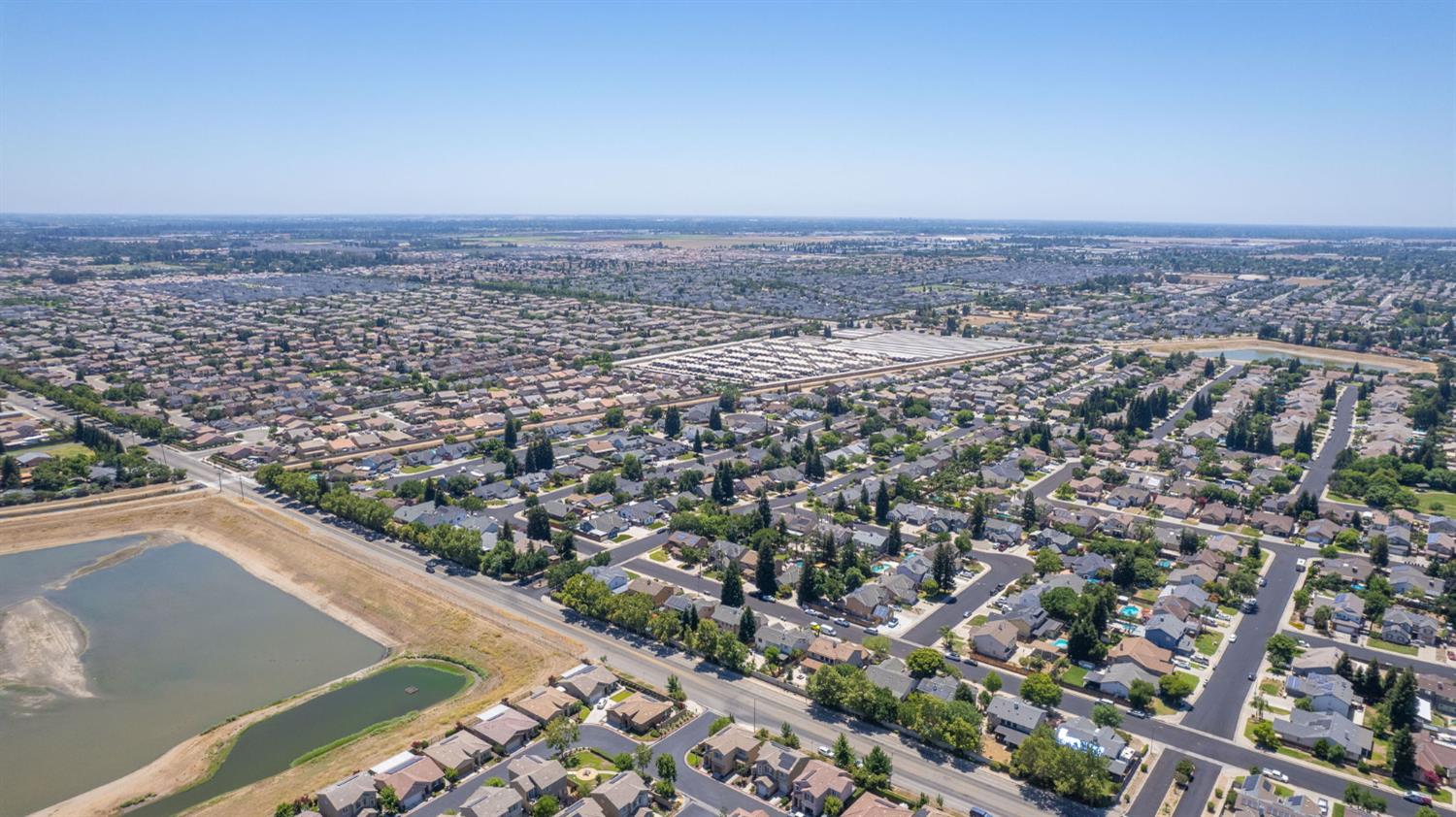3269 Lahar Ln, Clovis, CA 93619