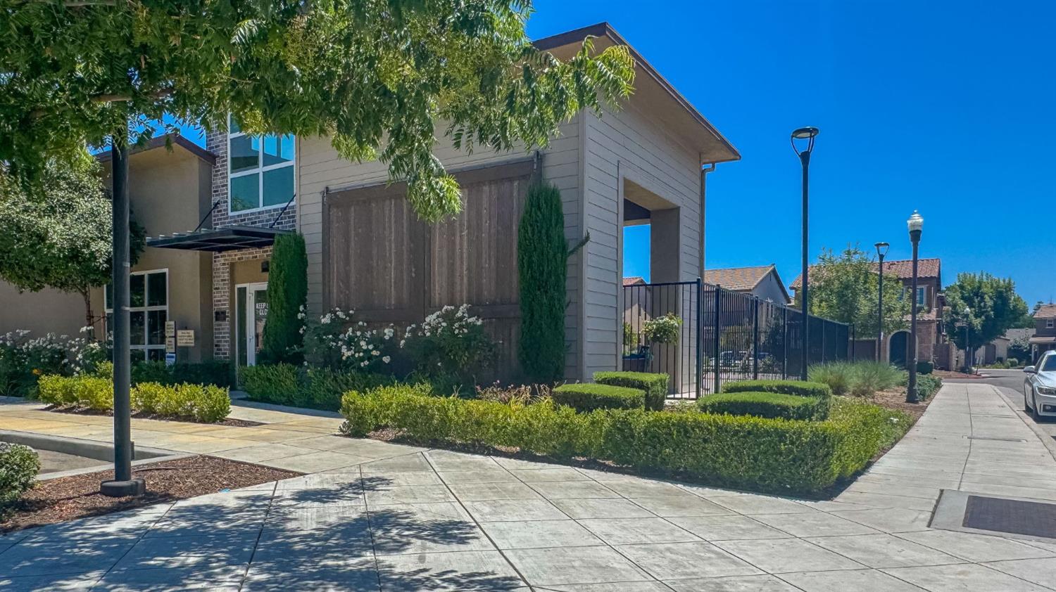 3269 Lahar Ln, Clovis, CA 93619