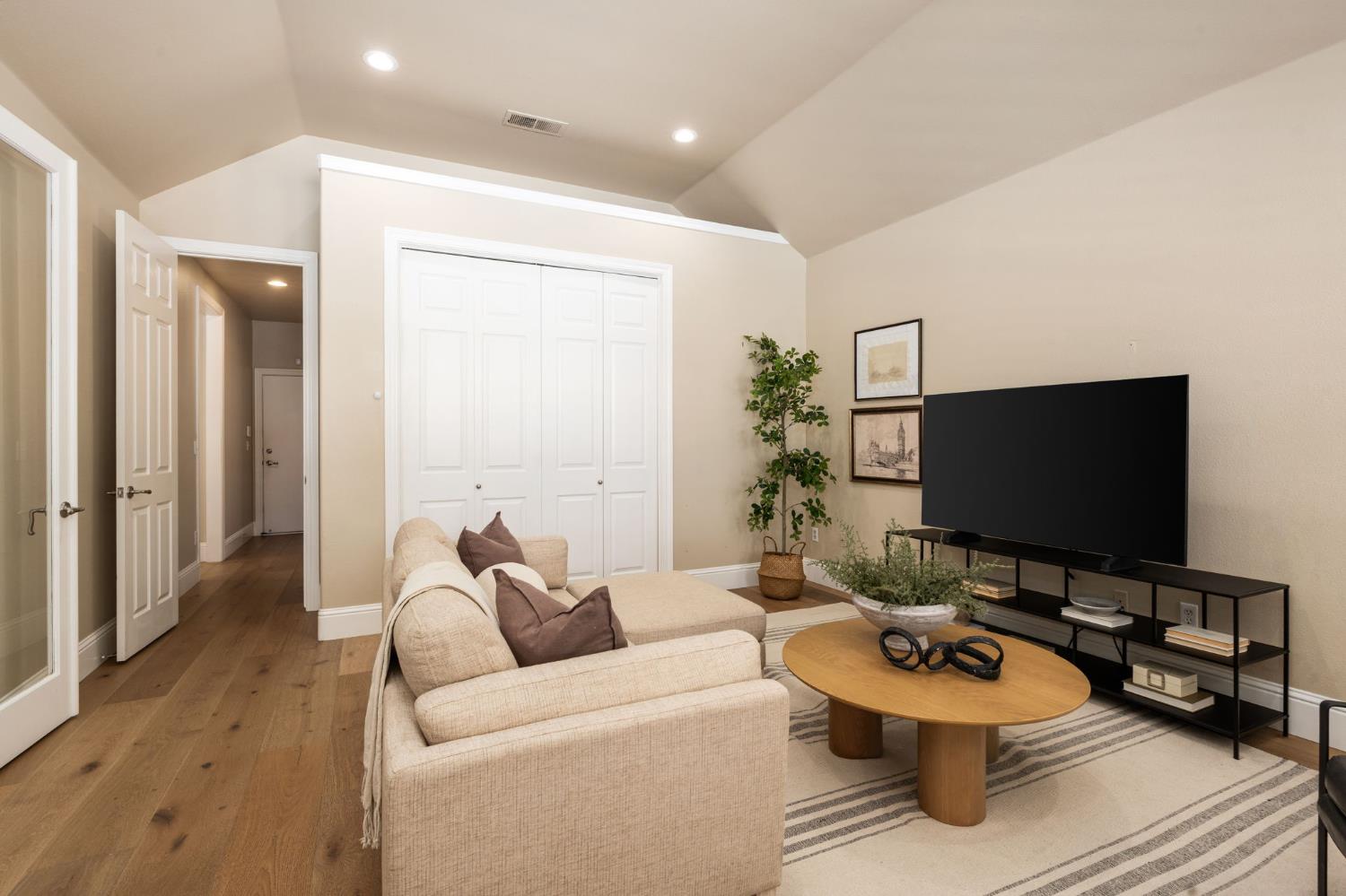 10260 N Archie Ave, Fresno, CA 93730