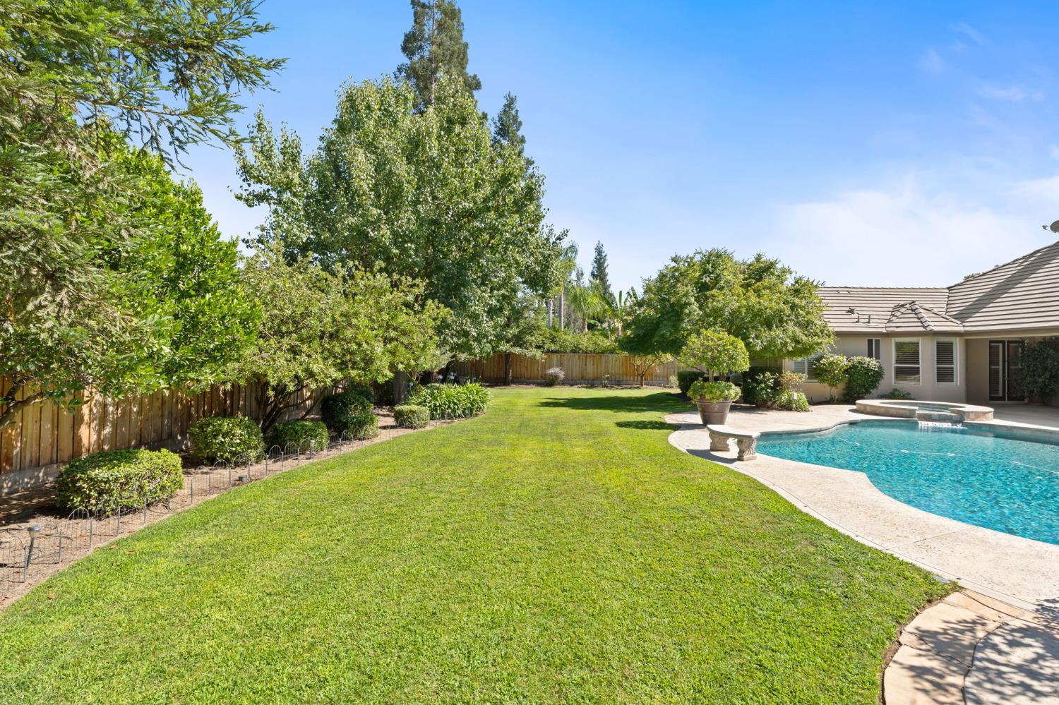 10260 N Archie Ave, Fresno, CA 93730